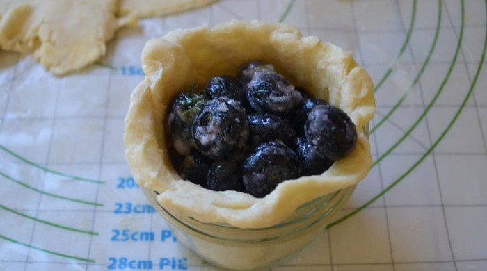 Blueberry Thyme Pie in a Jar for #SundaySupper